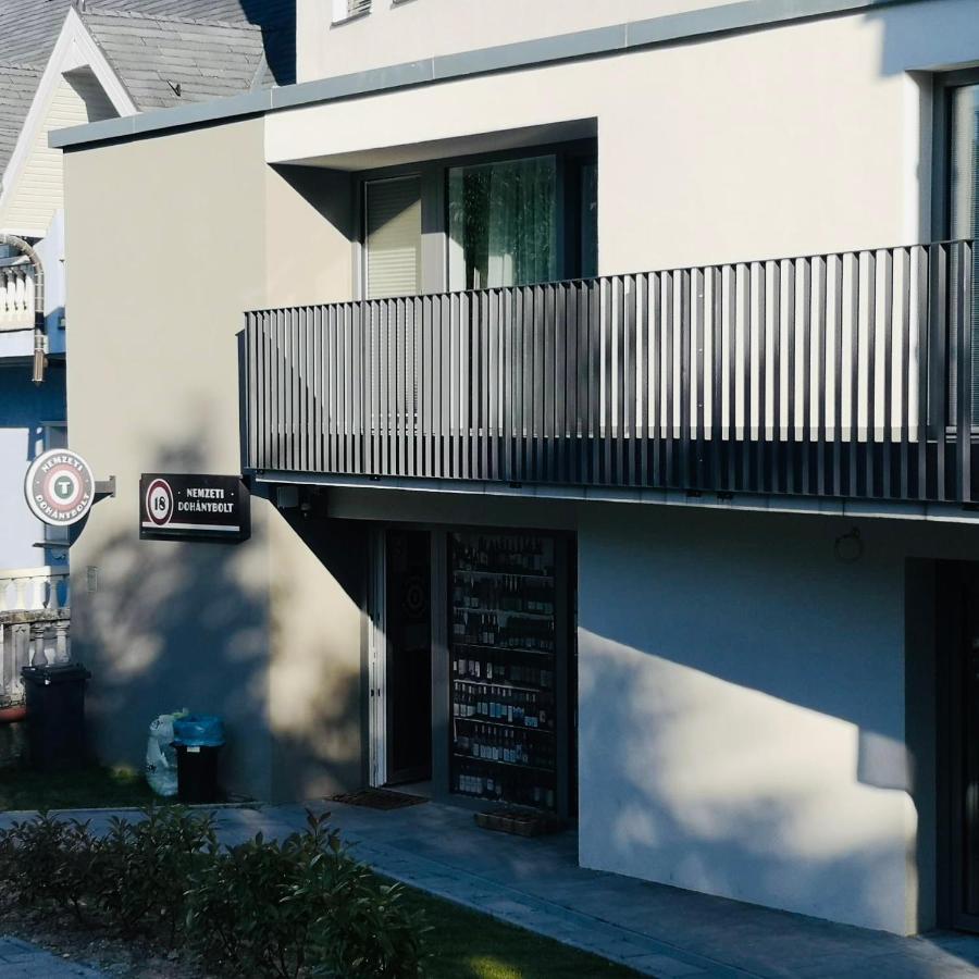 Iris Appartement In Heviz Mit Tiefgarage Und Panoramaaussicht Luaran gambar